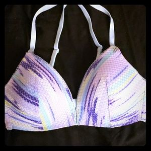 NWOT*NEVER WORN* VS* NO WIRE* BRA*